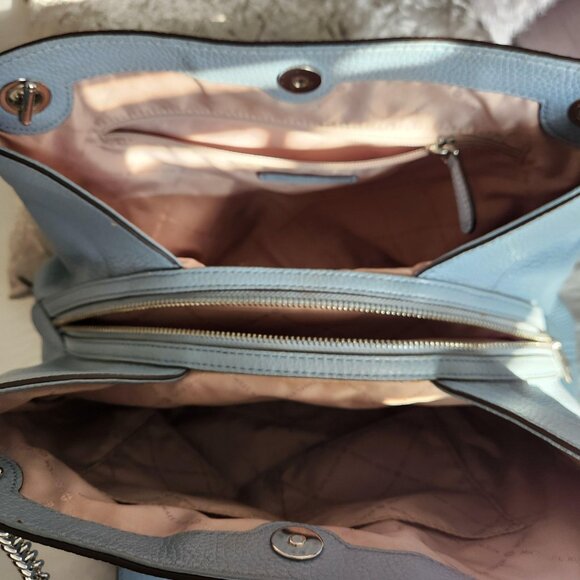 Michael Kors EUC Large Powder Blue Leather Tote With Silvertone Chain - Picture 7 of 16